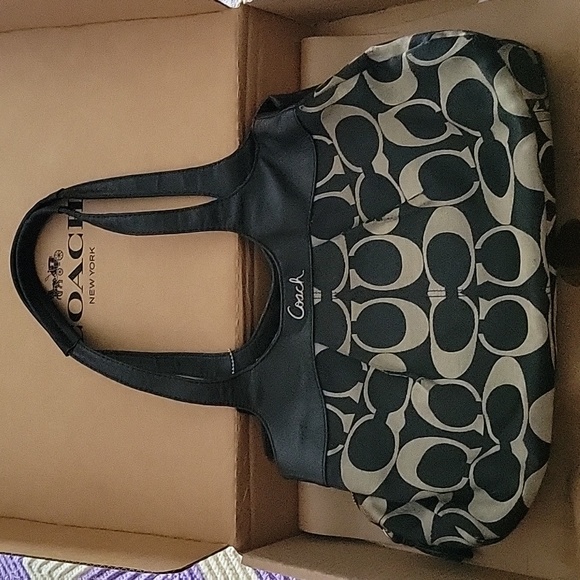 Coach Handbags - Coach purse